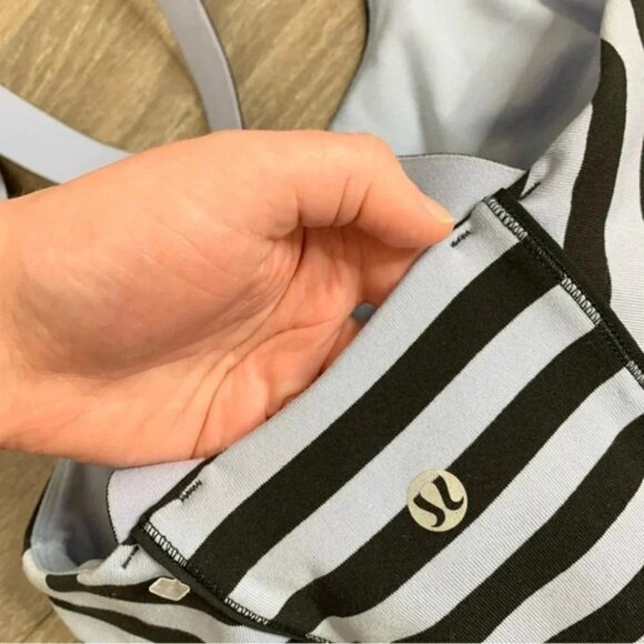 Lululemon Work It Out Tank Top Sea Stripe Polar Haze Black Black Size 4 - Picture 8 of 11
